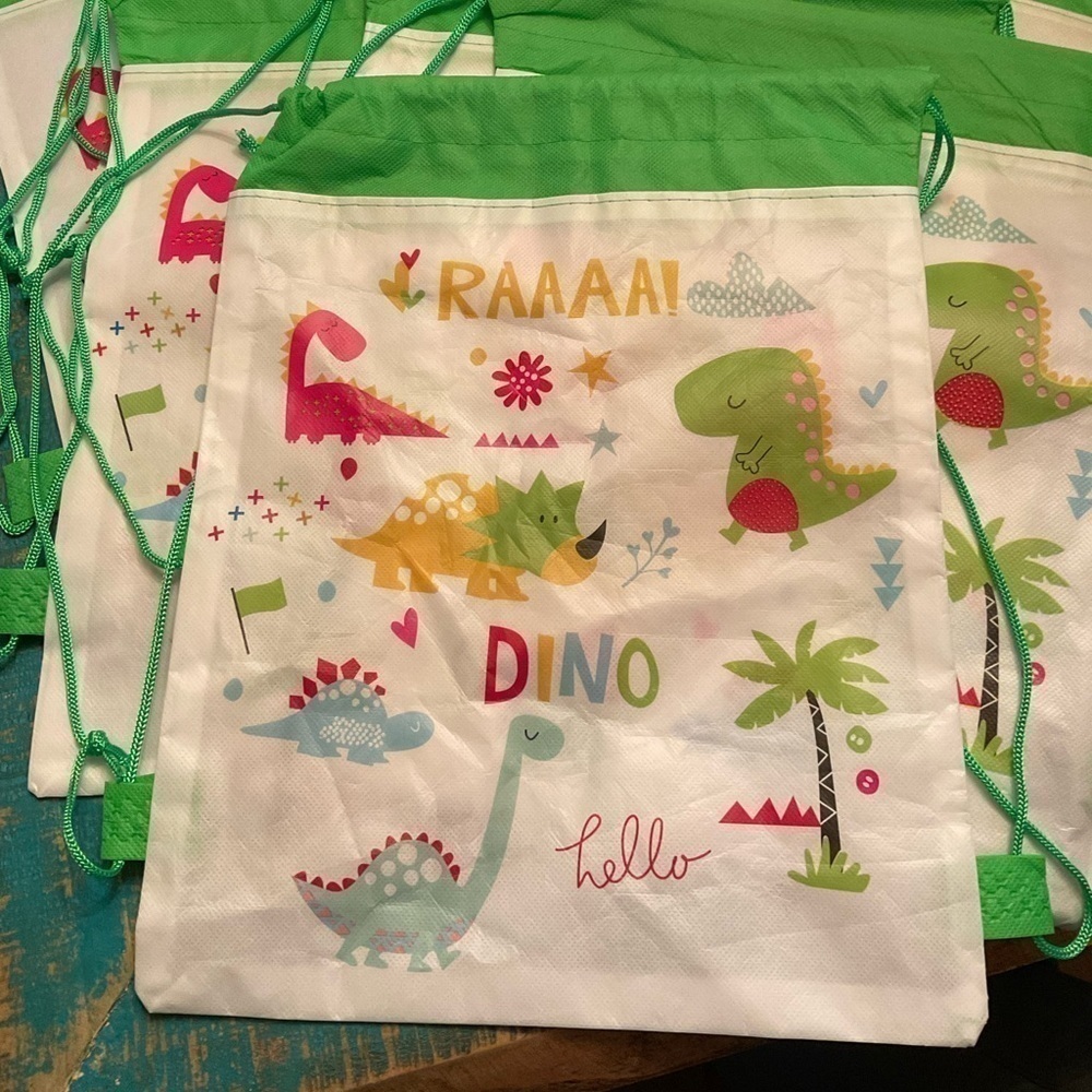8 Dinosaur Drawstring Party Bags! Set of 8